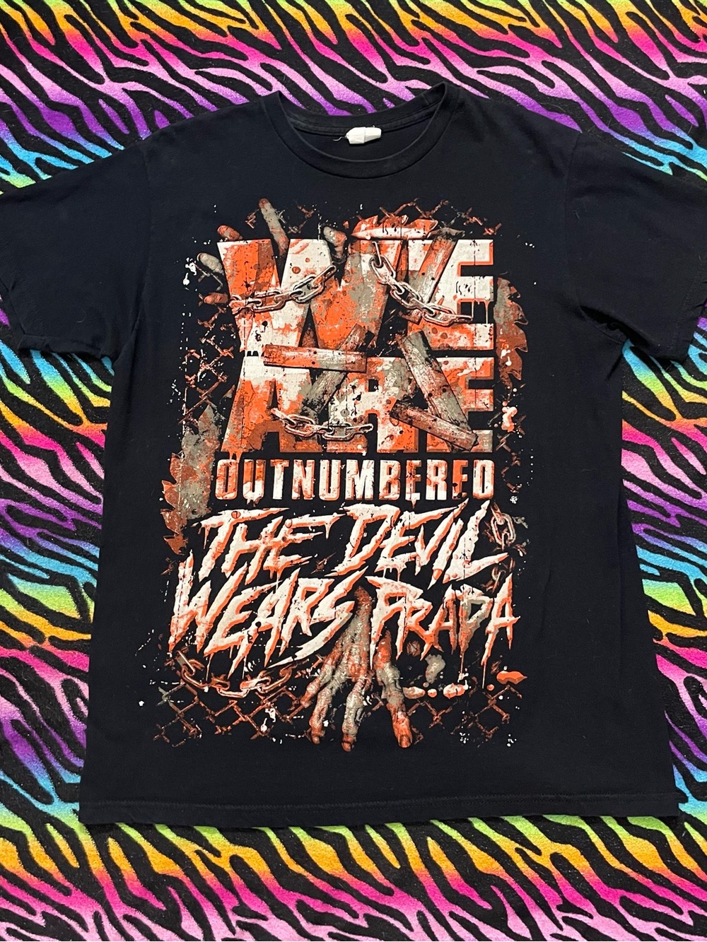 The devil wears prada bay island band tee